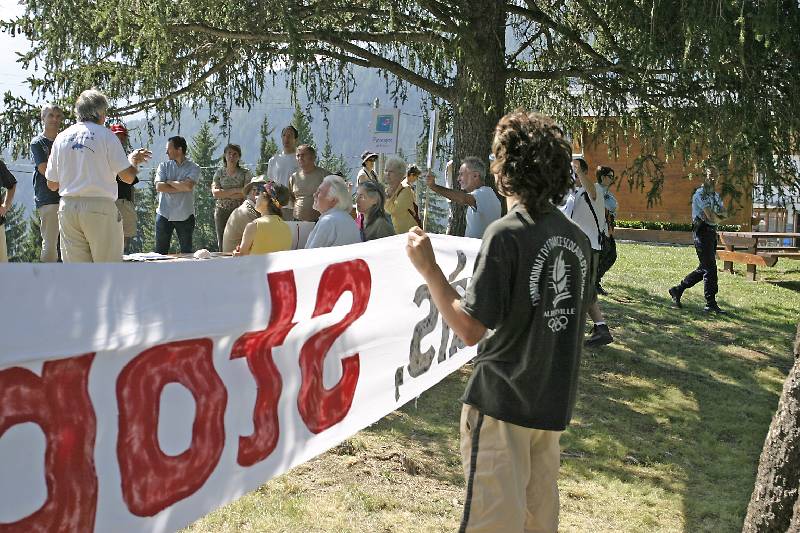 1 rassemblement des opposants a la TVQ au  Col du Telegraphe.JPG